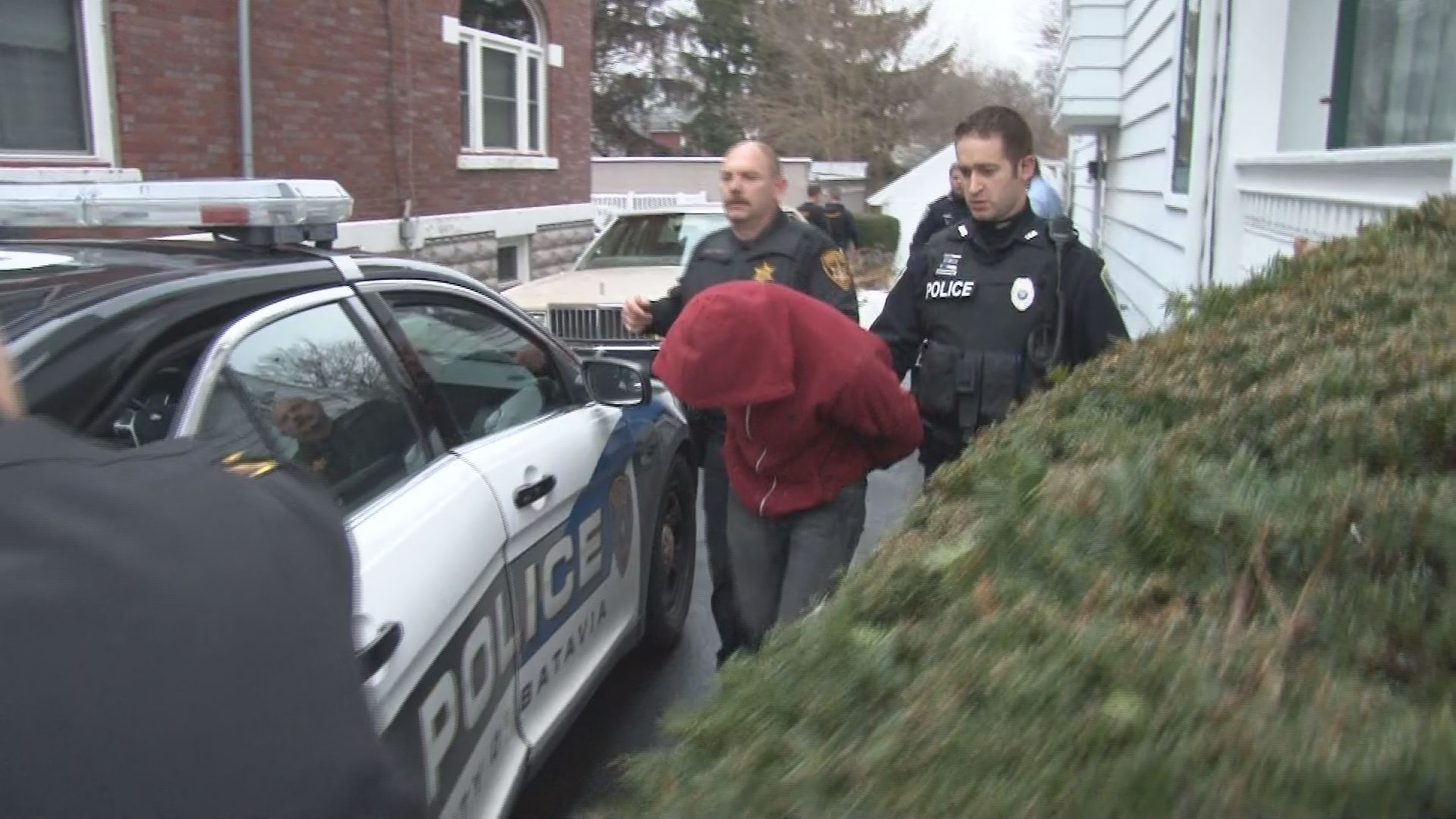 Batavia Police Arrest Two Burglary Suspects After Search Wgrz Com