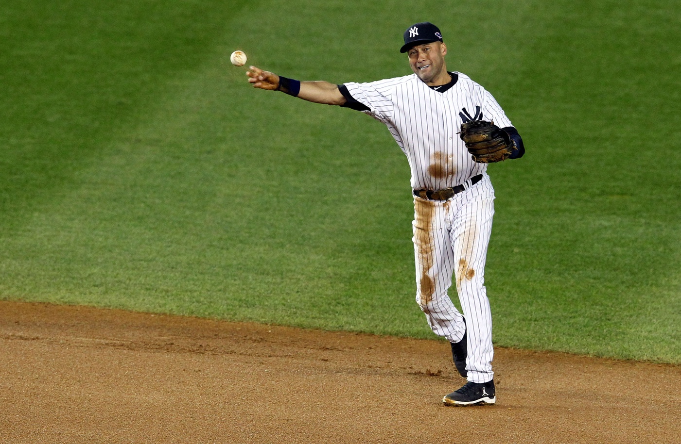 Jeter takes first batting practice since injury