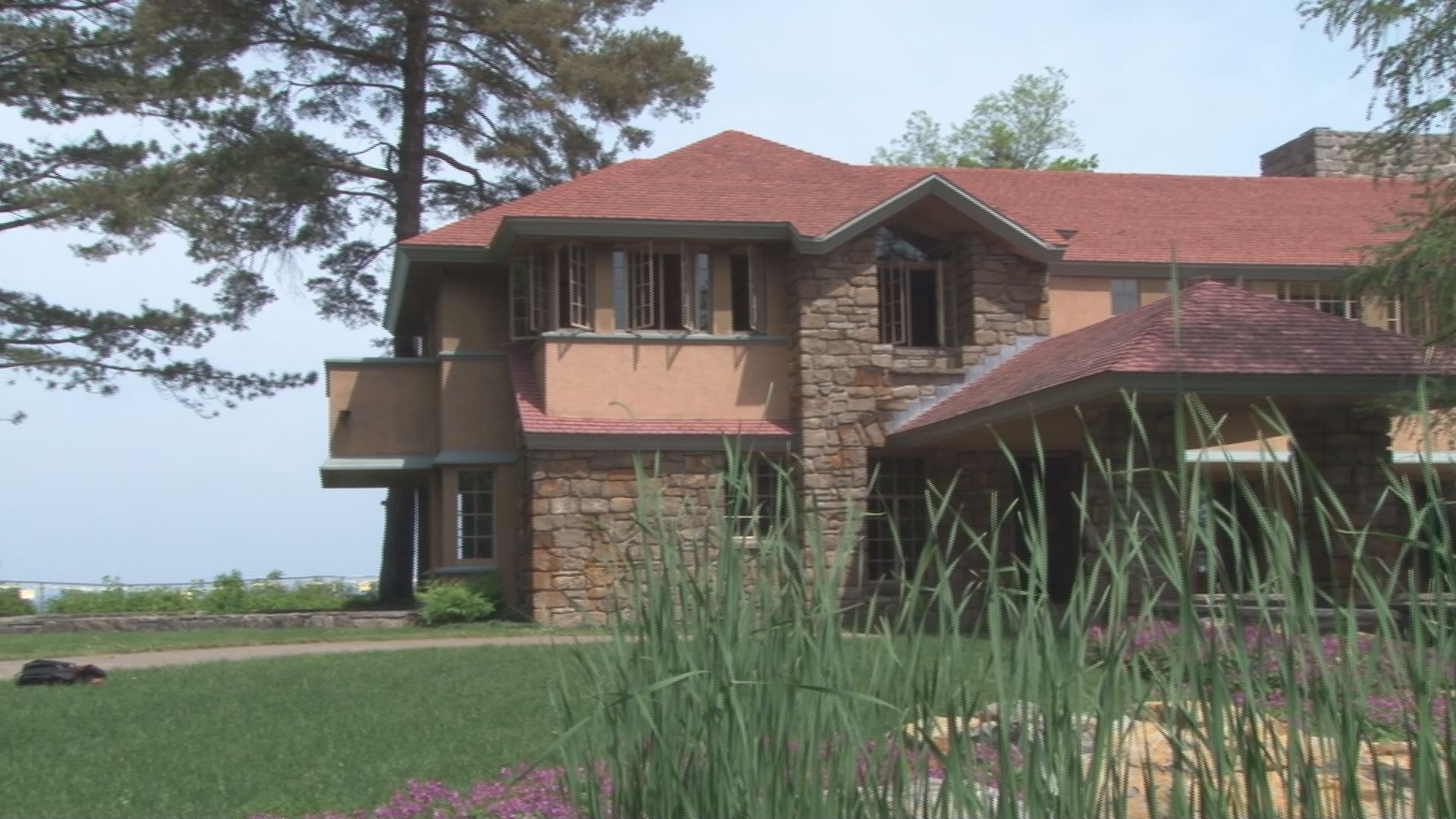 Frank Lloyd Wright's Graycliff Estate Gets Interior Restoration
