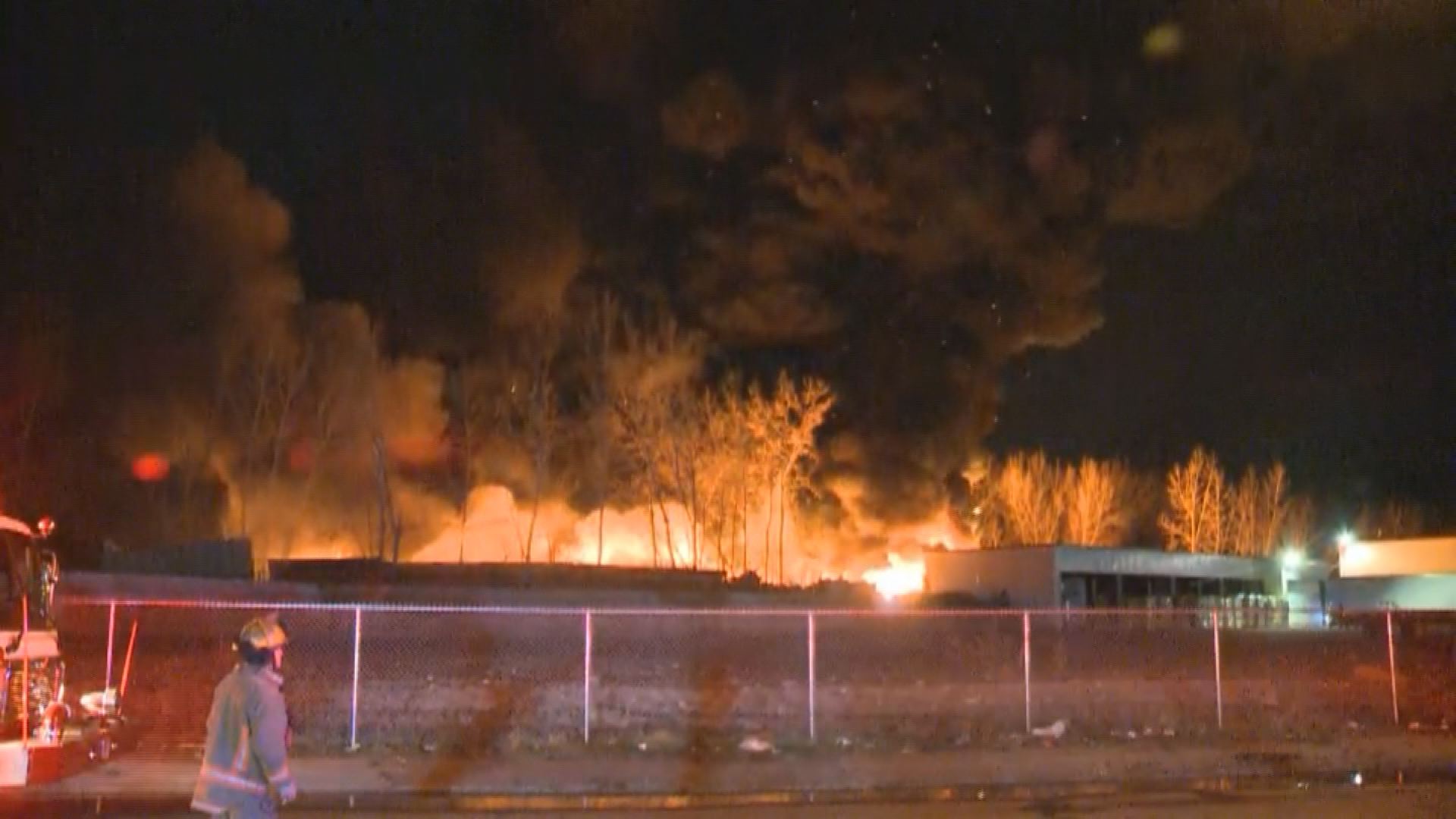 Large junkyard fire near chemical warehouse | WGRZ.com