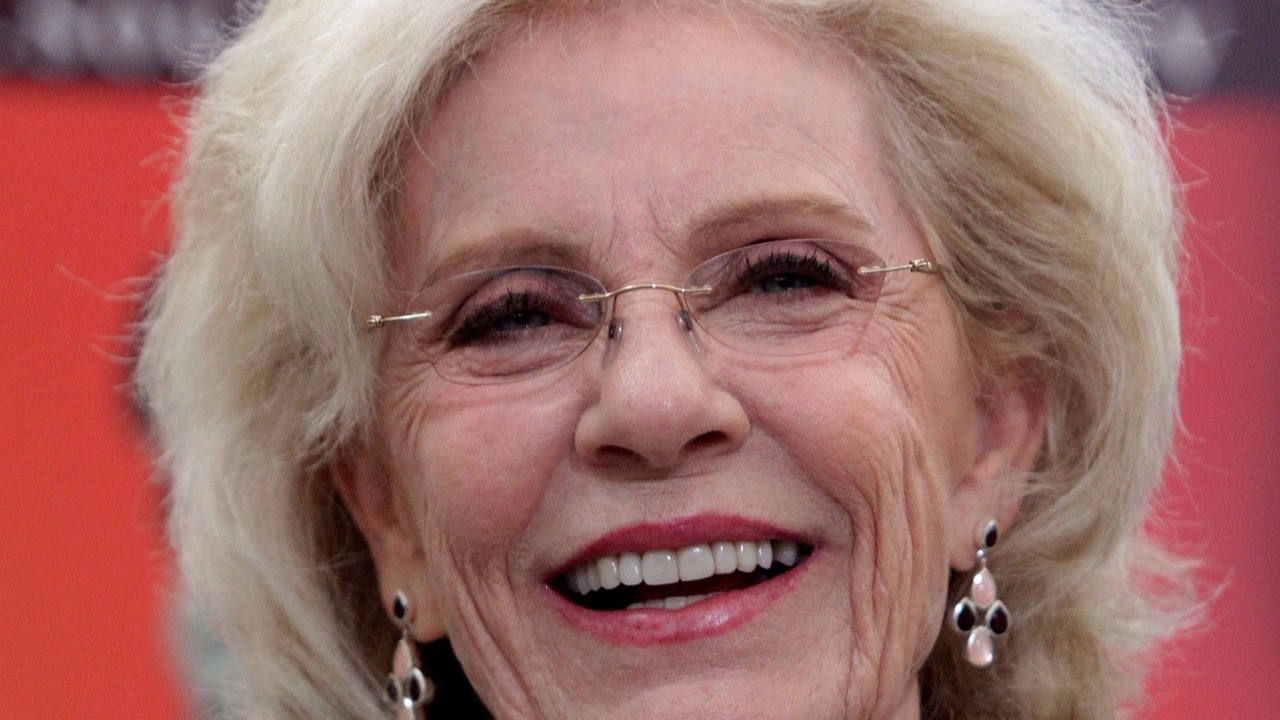 Actress Patty Duke dies at 69