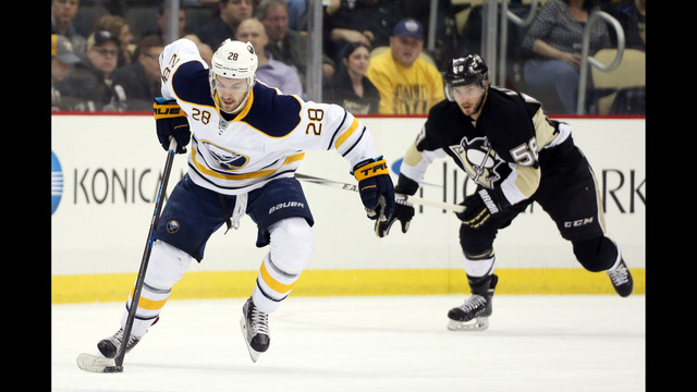Girgensons signs 1-year extension with Sabres