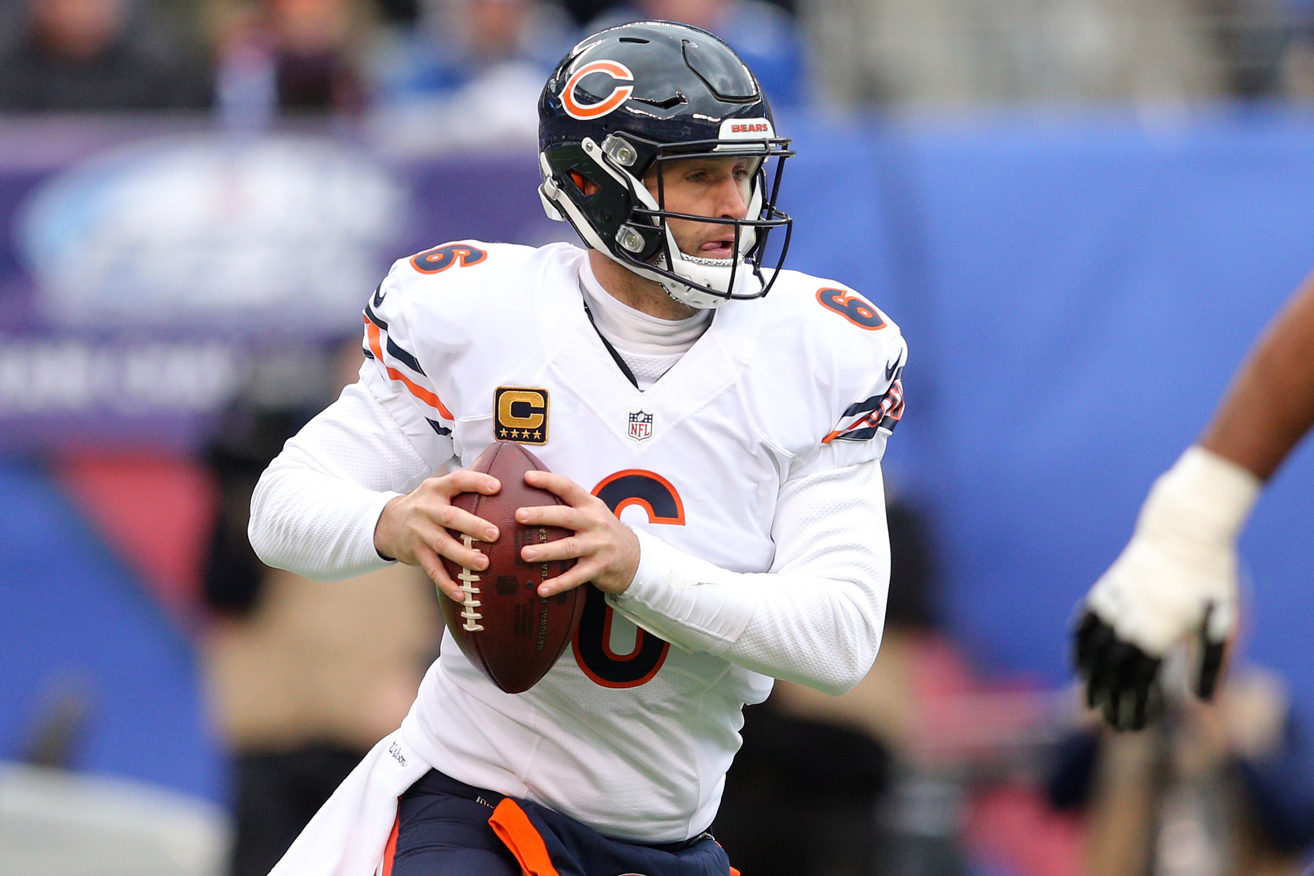 AP: Cutler Signs With Dolphins