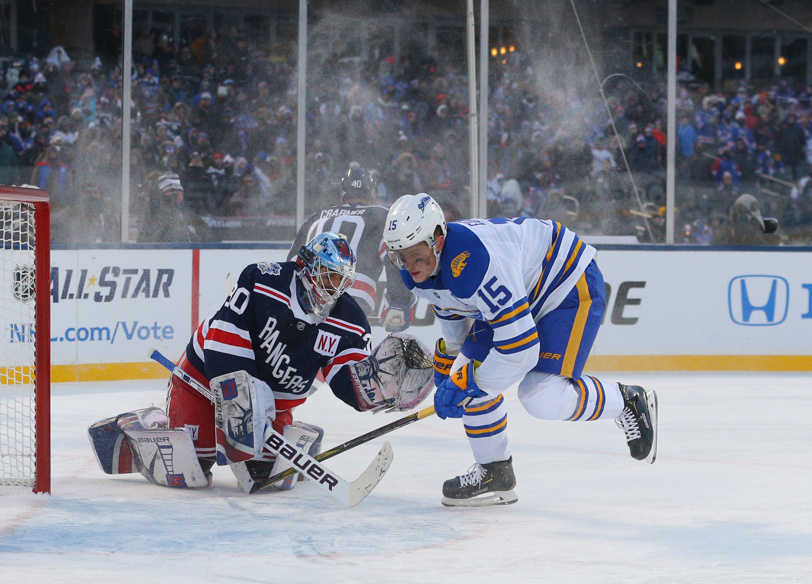Miller's OT goal lifts Rangers past Sabres in Winter Classic